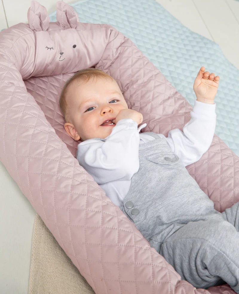 Babylounge 'roba Style' - Kuschelnest mit Häschen-Gesicht 'Lily' - Reisebett & Wickelauflage - Rosa