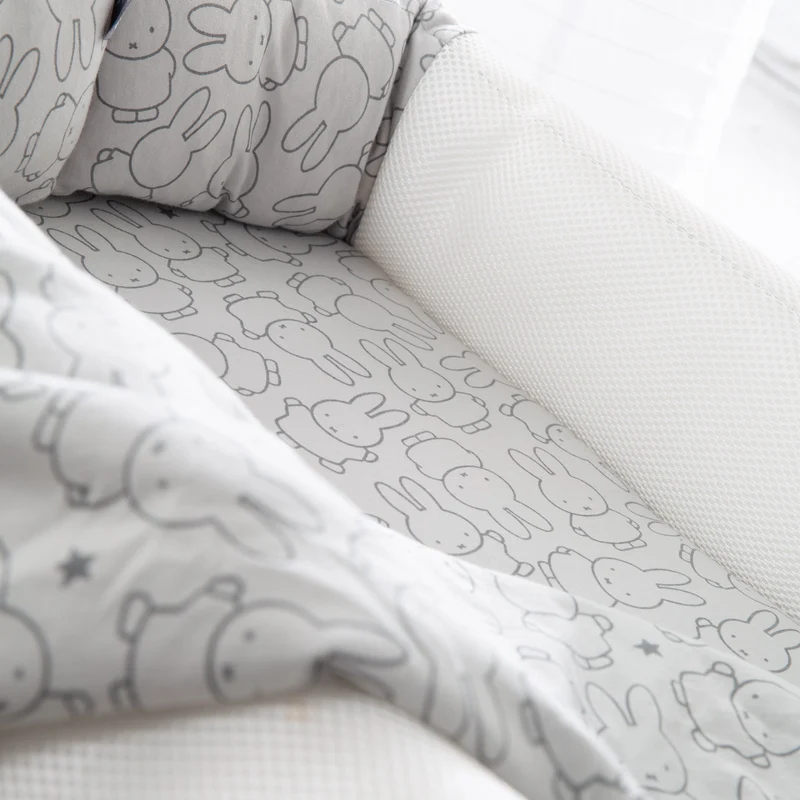 Babylounge "miffy®" – Kuschelnest, Reisebett für Säuglinge, Wickelauflage, Jersey, Baumwolle