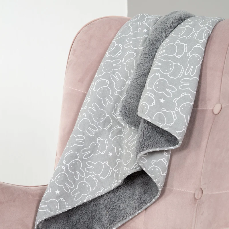 Babydecke "miffy®" – 2 seitig: 1x super weich, warm & flauschig, 1x Baumwolle