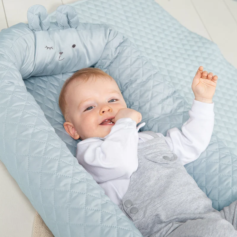 Babylounge "roba Style" – Nest mit Bärengesicht "Benny", hellblau, Reisebett, Wickelauflage
