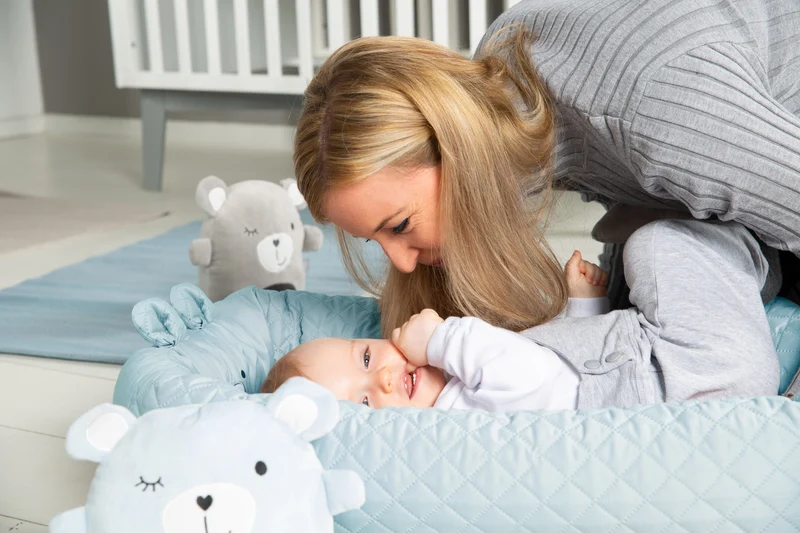 Babylounge "roba Style" – Nest mit Bärengesicht "Benny", hellblau, Reisebett, Wickelauflage