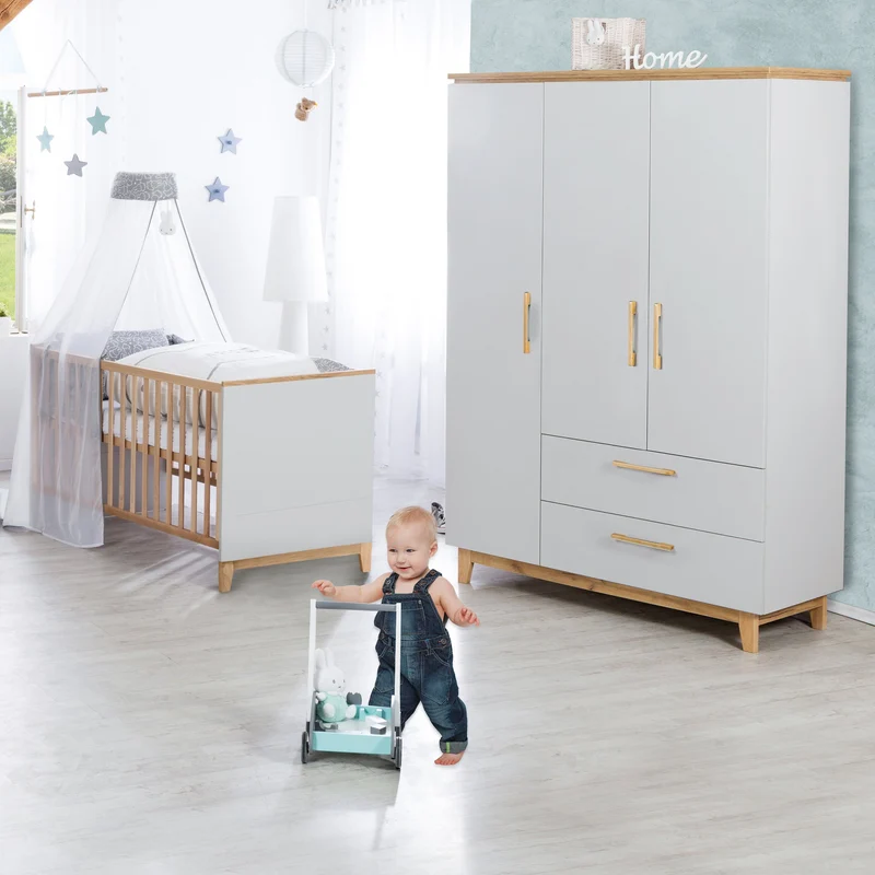 Zimmerset "Caro" – inkl. Kombi-Bett 70 x 140 cm, Wickelkommode & 3-türigem Schrank, Lichtgrau/Goldeiche