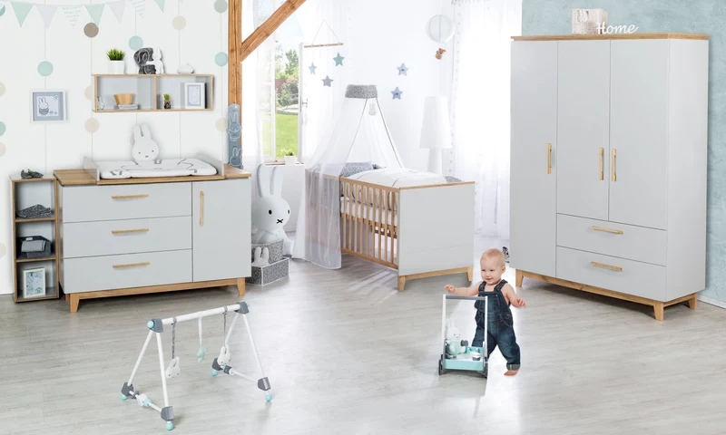 Zimmerset "Caro" – inkl. Kombi-Bett 70 x 140 cm, Wickelkommode & 3-türigem Schrank, Lichtgrau/Goldeiche