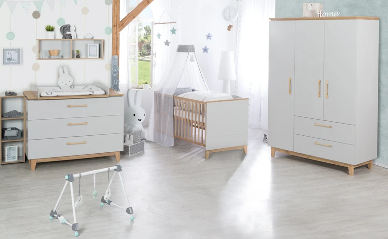 Zimmerset "Caro" – inkl. Kombi-Bett 70 x 140 cm, Wickelkommode & 3-türigem Schrank, Goldeiche/Lichtgrau