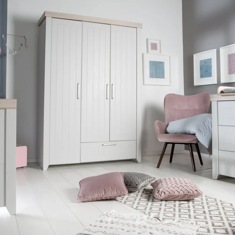 Kindermöbelset "Helene" – inkl. Kombi-Bett 70 x 140 cm, Wickelkommode & 3-türigem Schrank, Lichtgrau