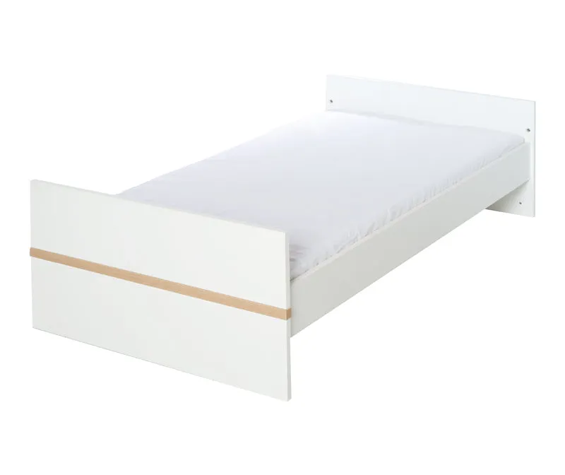 Kindermöbelset "Pia" – 3-teilig, inkl. Babybett 70 x 140 cm, Wickelkommode & Kleiderschrank, weiß