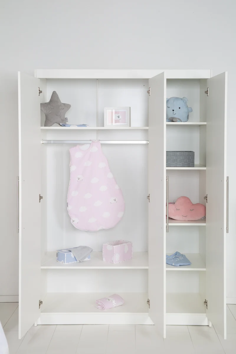 Zimmerset "Maren" – inkl. Kombi-Bett 70 x 140 cm, Wickelkommode breit & Schrank 3-türig, weiß