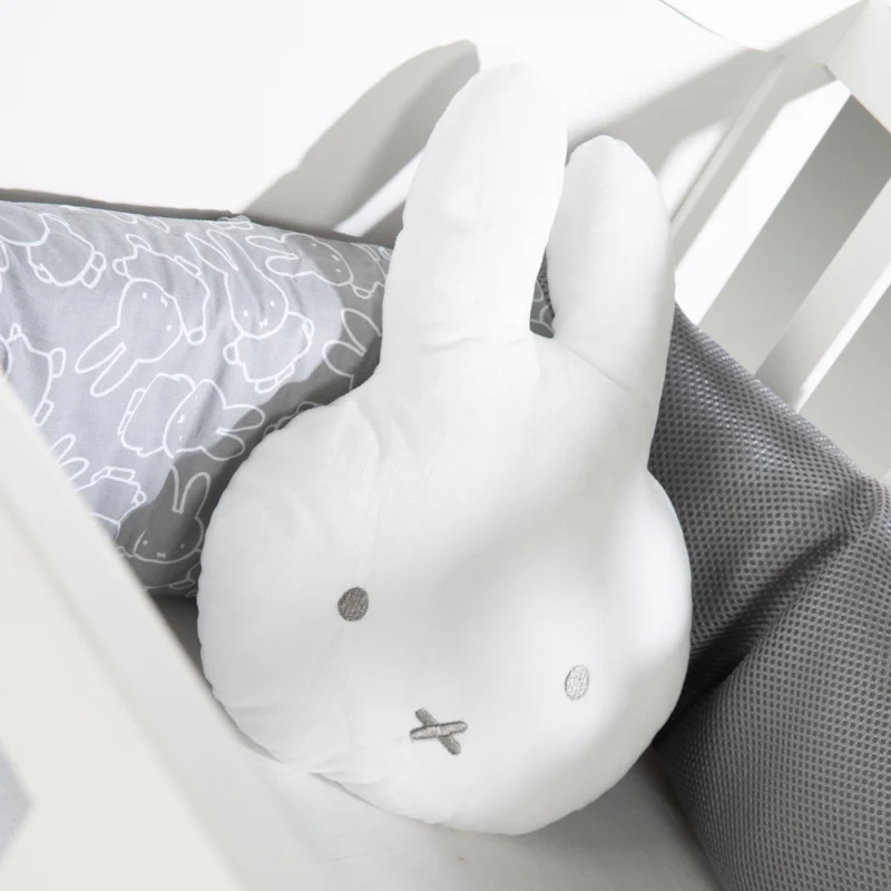 Dekokissen 'miffy®' fürs Baby-/ Kinderzimmer, Kuschelkissen aus weichem Coral-Fleece